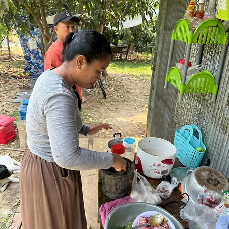 Family Bambootrain Homestay Battambang Exterior photo
