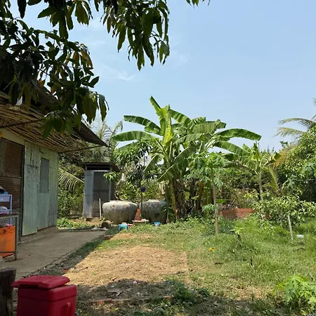 Family Bambootrain Homestay Battambang Room photo