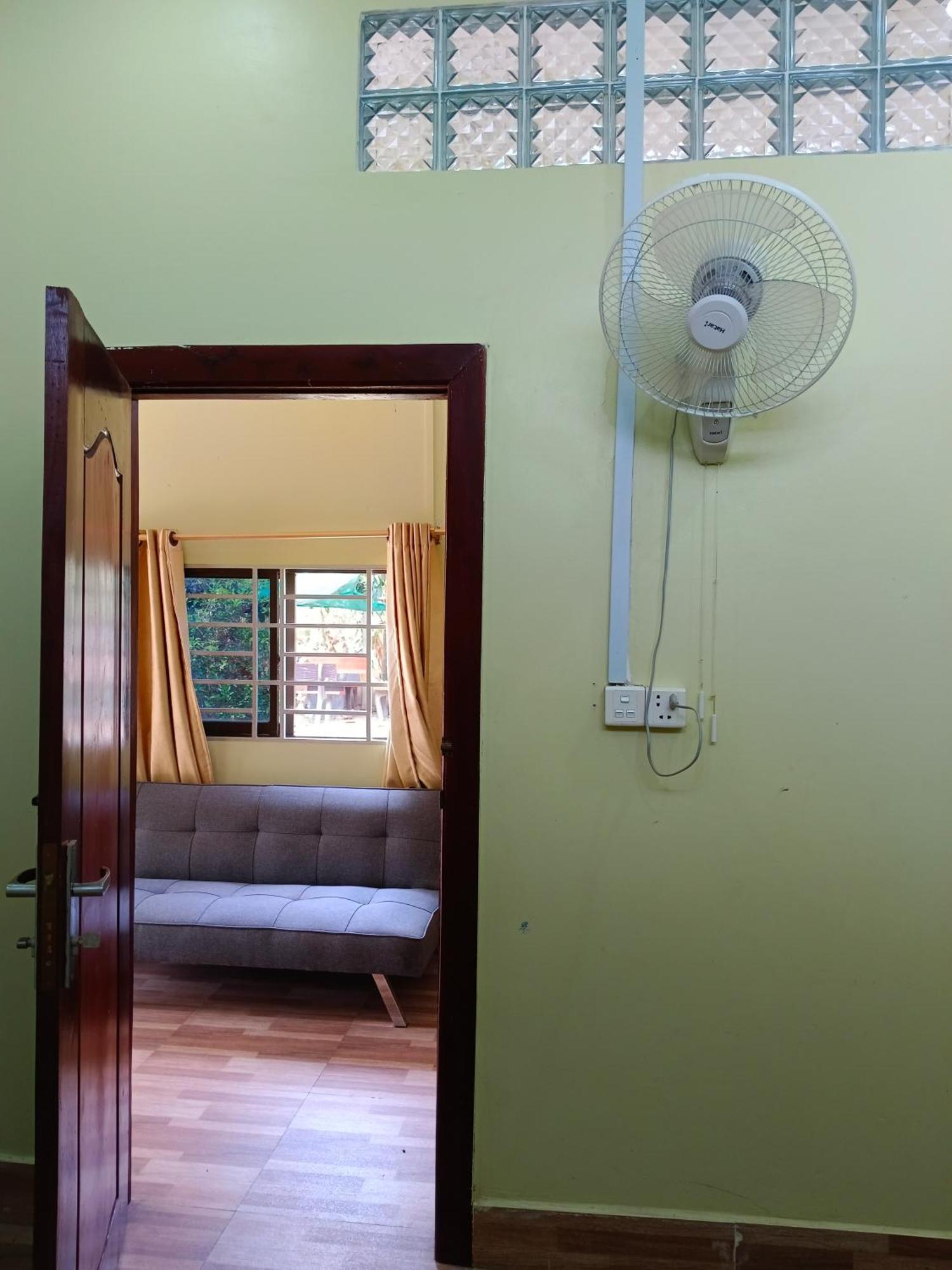 Family Bambootrain Country house Battambang